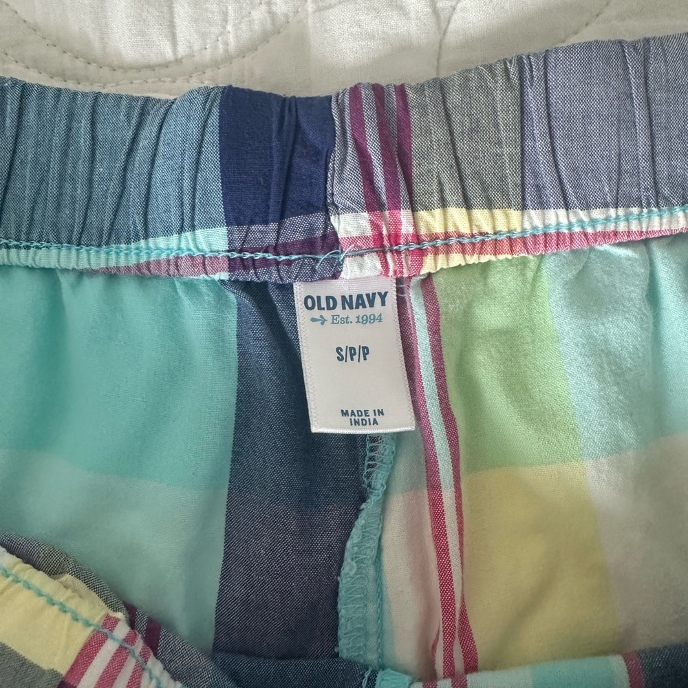 Old Navy Multicolor Plaid Pajama Shorts - Picture 3 of 4